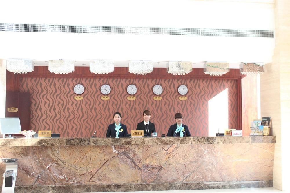 Greentree Inn Shandong Qingdao Wuyishan Road Jiashike Shopping Center Business Hotel Exterior foto